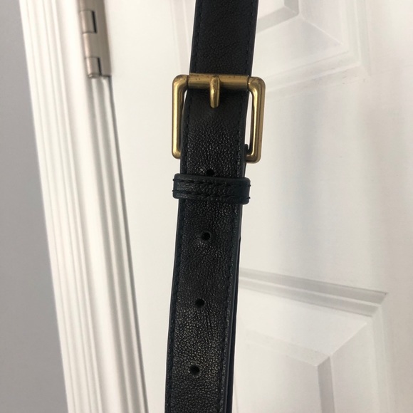 Black Fossil Crossbody with adjustable strap! - Picture 3 of 6